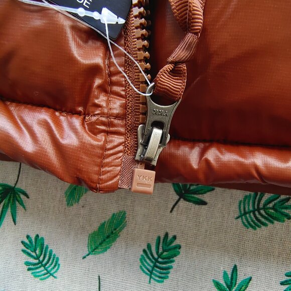 The North Face Nuptse Short Jacket - Picture 8 of 14